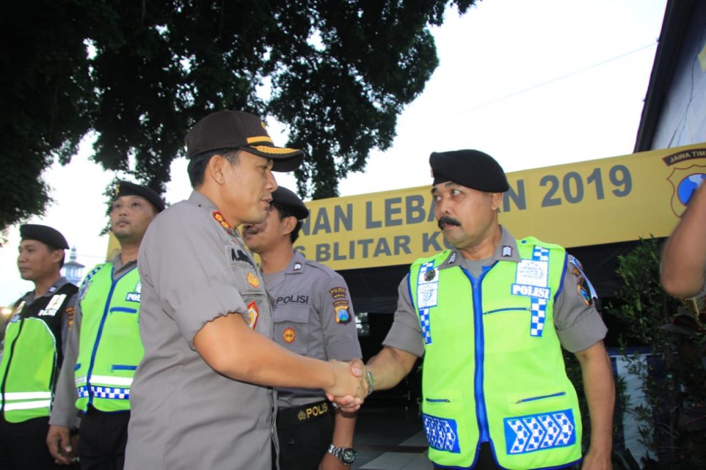 Kapolres Blitar Kota beserta pejabat utama melakukan ...