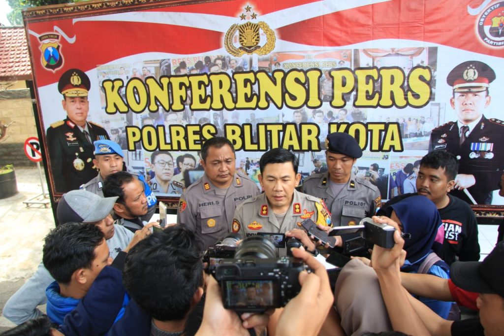 Polres Blitar Kota gelar Konferensi Pers kasus ujaran kebencian melalui